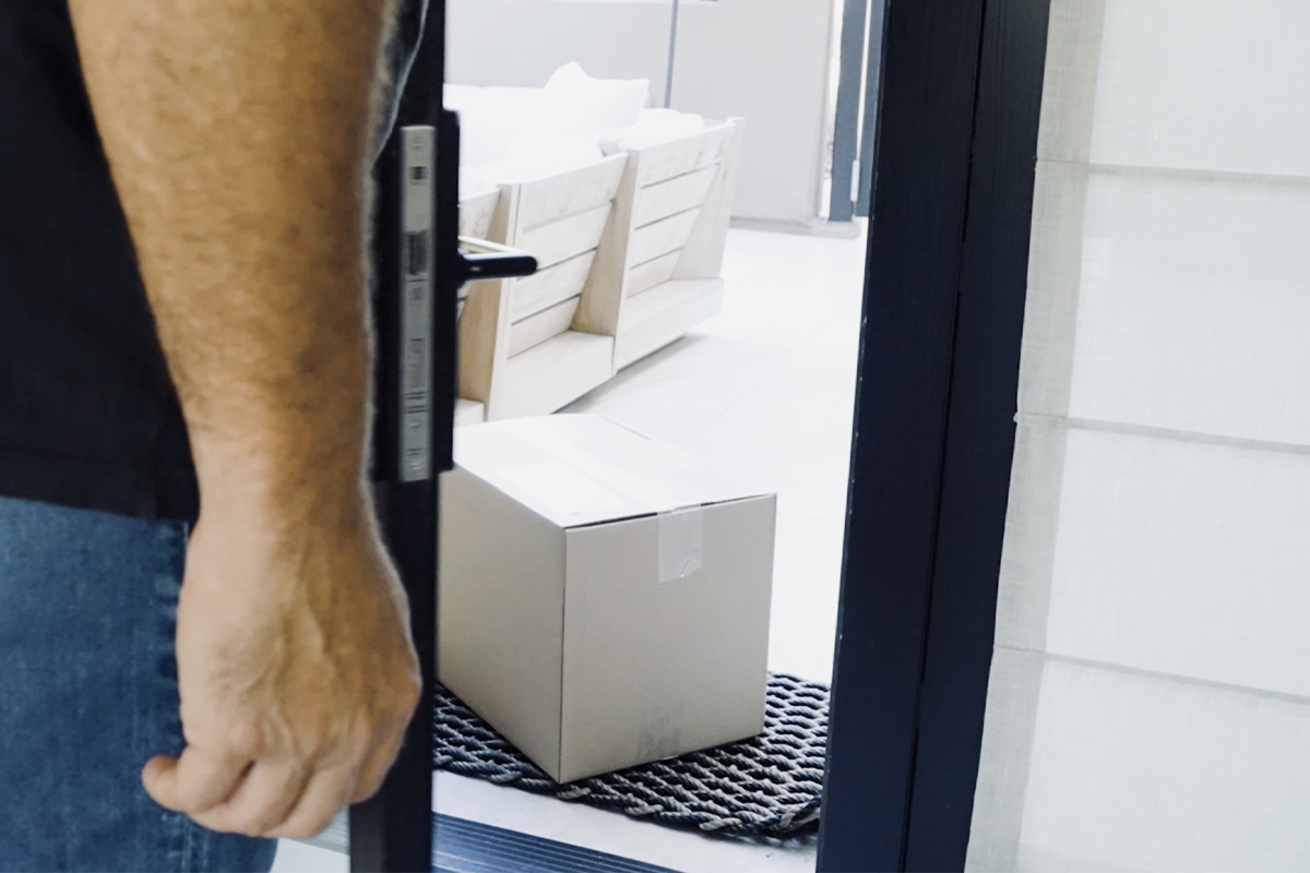 Lloyd Cellars wine shipment delivered to a customer’s front door